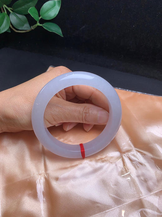 612929，62.5冰底淡春手镯，淡紫罗兰底大圈，整条都润润的，干净清爽 商品图4