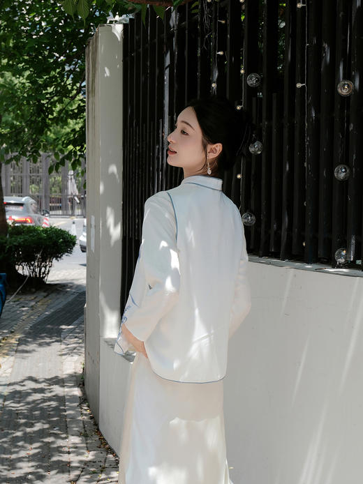 盛唐牡丹|绒花款真丝手绣花瓣领马甲 商品图3