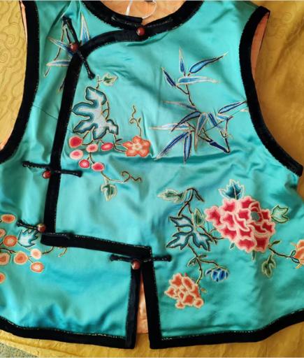 盛唐牡丹| 真丝盘金满打籽绣马甲(盛唐牡丹与非遗传承人王小潇联名系列) 商品图0