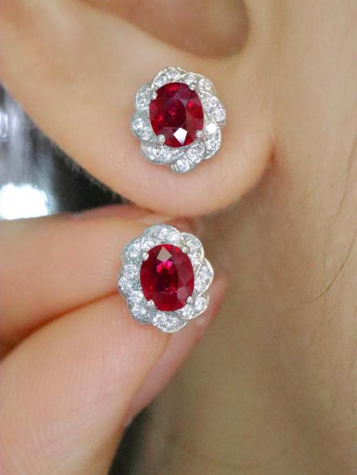 1.02ct刻面红宝石耳钉 商品图3