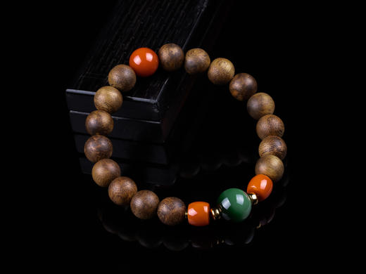 XY0332沉香+碧玉南红手串 商品图1