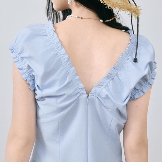 【严选】诗凡黎法式V领连衣裙2025夏新款弹力袖掐腰飞飞袖设计感茶歇裙7G5390521 商品图3