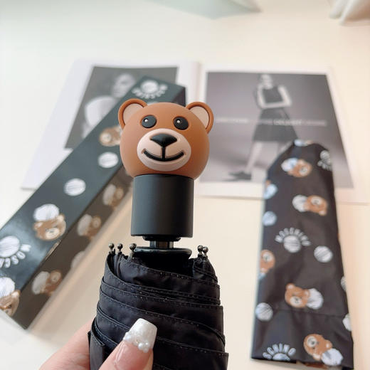 夏季特惠💰230 莫斯奇诺熊头柄 三折自动伞 商品图5