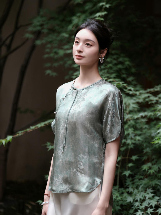 盛唐婧| 新中式真丝炒色斜襟领上衣 商品图1