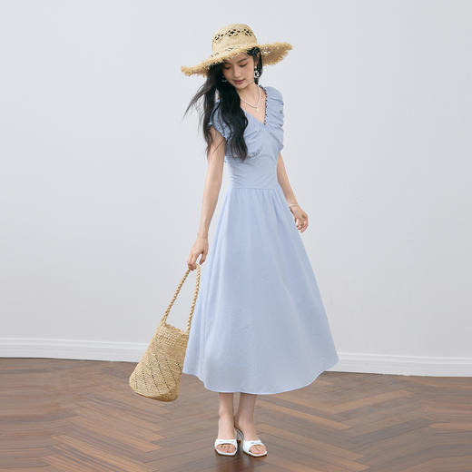 【严选】诗凡黎法式V领连衣裙2025夏新款弹力袖掐腰飞飞袖设计感茶歇裙7G5390521 商品图1