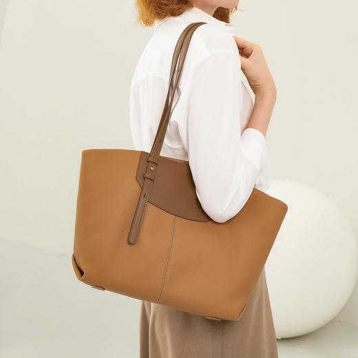 【预售3天】大容量女包2025新款手提腋下包小众原创设计通勤单肩包7480 商品图0