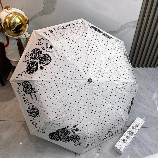 夏季特惠💰230 CHANEL 香奈儿 夏季新款 全自动折叠晴雨伞 商品图0
