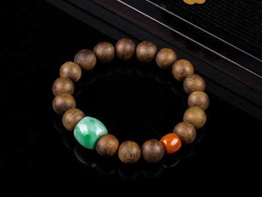 XY0329沉香+翡翠南红桶珠手串 商品图5