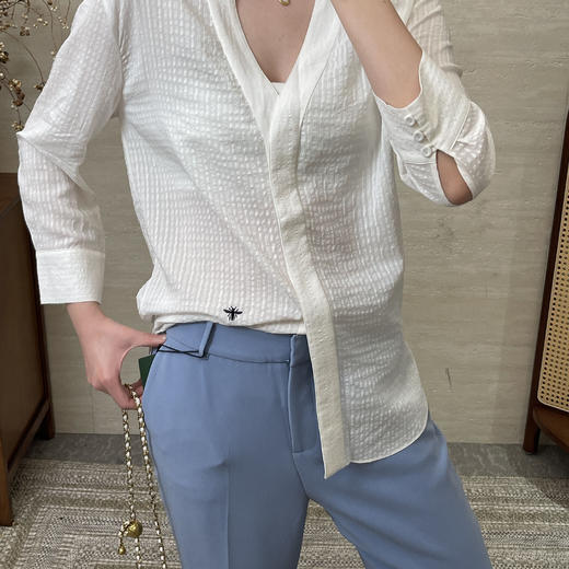 「K」洛诗琳35723V领真丝开衫2025夏季薄款小蜜蜂刺绣上衣0803 商品图4