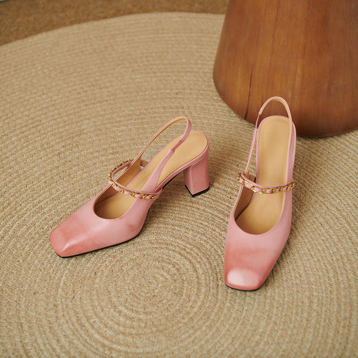 【预售5天】法式气质包头凉鞋女春夏新款真皮玛丽珍鞋粗跟链条粉色高跟鞋QS&6092 商品图2