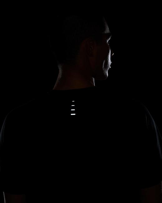 Nike 耐克Stride Dri-FIT ADV 男子速干短袖跑步上衣HV5204-010 商品图9