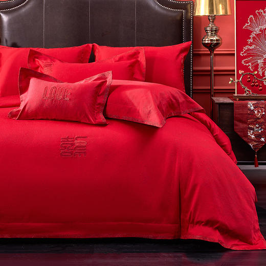 多喜爱 80S全棉厚织提花八件套 欢囍 国风婚嫁 中式美学【拉杆行李箱包装】 【80S高密贡缎】【精美刺绣】 织物柔软 手感细腻 色泽亮丽 商品图7