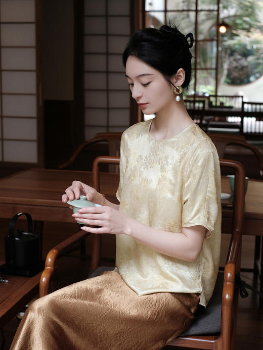 盛唐婧| 新中式真丝炒色圆领上衣 商品图1