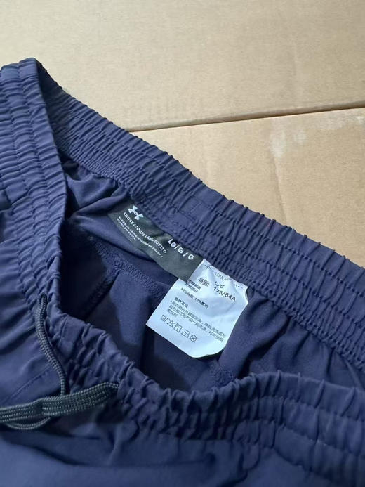 原单正品安德玛男款夏季速干短裤 面料四面弹 吸湿 速干面料 跑步运动 还是日常搭配皆可 
三色可选 尺码m-xxl 商品图4