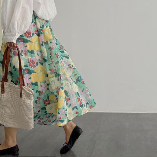 【意大利设计师品牌】JURLIEDI茱莉缇独家定制天然高支苎麻A字中长款半身裙  版型遮肉显瘦 上身随意慵懒  独家定染工艺 
 色彩饱满鲜艳 商品图3