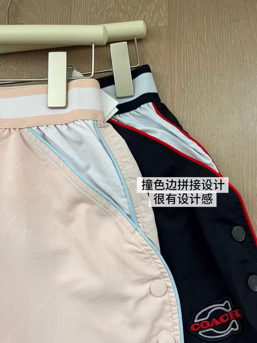 原单正品 Coach速干梭织短裤，专柜流出
速干短裤 买到赚到！

颜色：海军蓝（偏黑）/粉色
尺码：S/M/L

原价1000➕ 商品图11