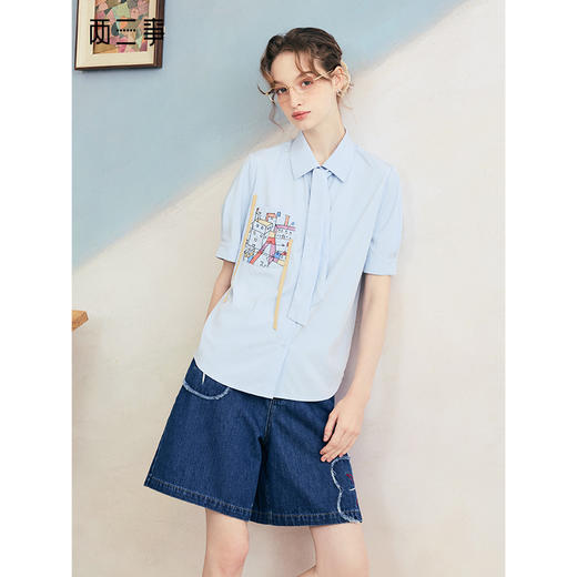 两三事 信风轨迹 2025夏季新款休闲印花口袋可拆领带衬衫女宽松 商品图0