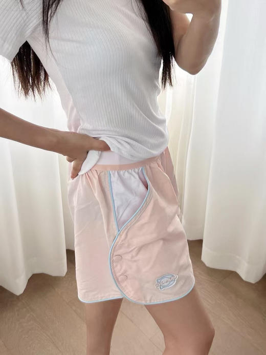 原单正品 Coach速干梭织短裤，专柜流出
速干短裤 买到赚到！

颜色：海军蓝（偏黑）/粉色
尺码：S/M/L

原价1000➕ 商品图6