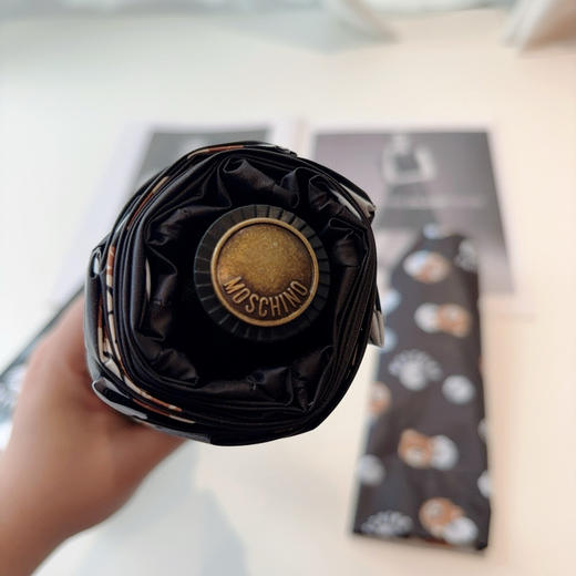 夏季特惠💰230 莫斯奇诺熊头柄 三折自动伞 商品图4