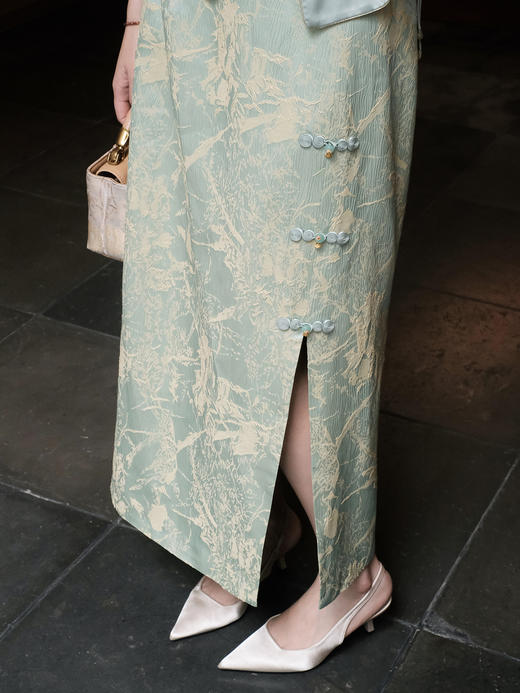 盛唐婧| 新中式真丝双色冠乐皱开叉半裙-绿色 商品图3