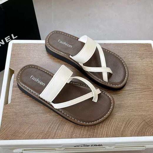 【夏日必备🔥】复古交叉带拖鞋，舒适软底，居家沙滩全搞定！👡✨交叉带套趾拖鞋 女夏季新款休闲百搭外穿复古软底舒适沙滩拖鞋 居家户外夏凉拖 商品图2