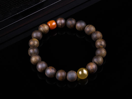 XY0331沉香+蜜蜡南红手串 商品图6