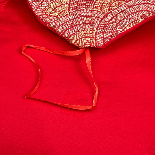 多喜爱 60S全棉提花刺绣八件套 喜从花开【拉杆行李箱包装】【60S全棉提花】【盘金刺绣】【立体提花工艺】高支高密 国风婚嫁 中式美学 色泽亮丽 手感细腻 织物柔软 商品图2