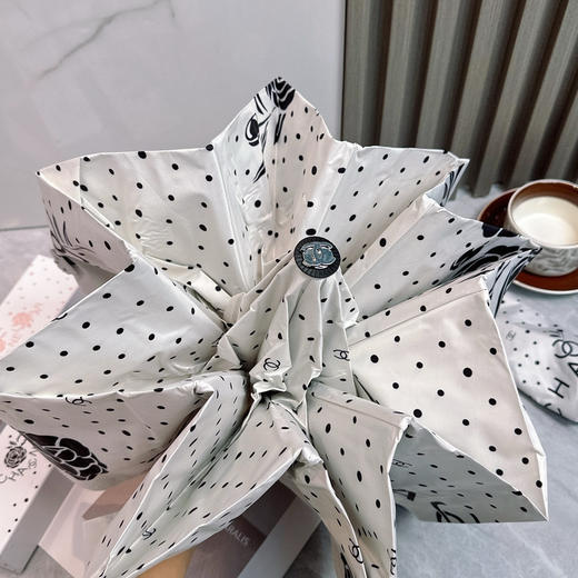 夏季特惠💰230 CHANEL 香奈儿 夏季新款 全自动折叠晴雨伞 商品图4