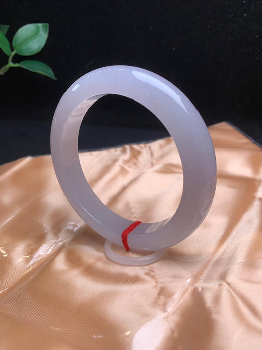 612929，62.5冰底淡春手镯，淡紫罗兰底大圈，整条都润润的，干净清爽 商品图1