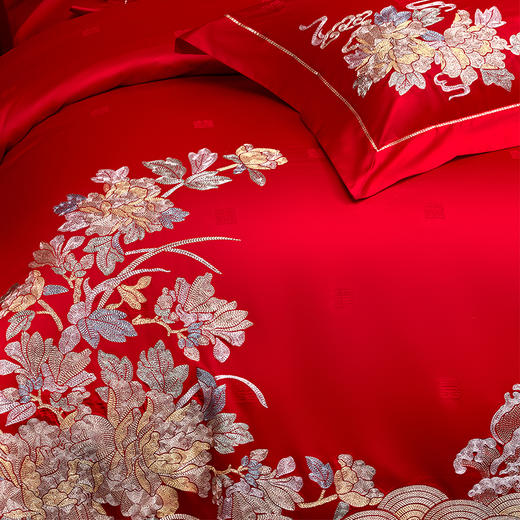 多喜爱 60S全棉提花刺绣八件套 喜从花开【拉杆行李箱包装】【60S全棉提花】【盘金刺绣】【立体提花工艺】高支高密 国风婚嫁 中式美学 色泽亮丽 手感细腻 织物柔软 商品图5