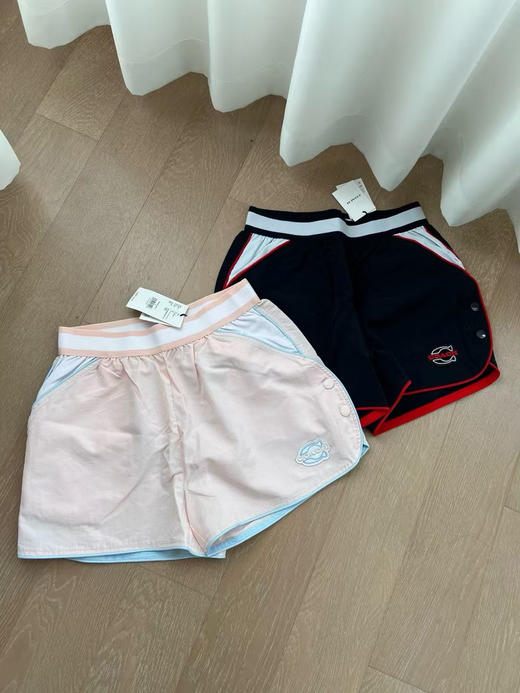 原单正品 Coach速干梭织短裤，专柜流出
速干短裤 买到赚到！

颜色：海军蓝（偏黑）/粉色
尺码：S/M/L

原价1000➕ 商品图2