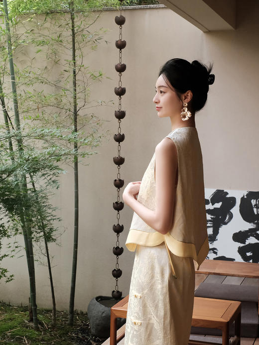 盛唐婧| 新中式真丝双色冠乐皱对襟马甲-黄色 商品图7