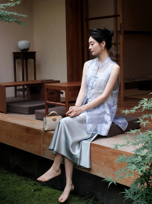 盛唐婧| 新中式立领真丝剪花绡对襟长马甲背心-蓝色 商品图5