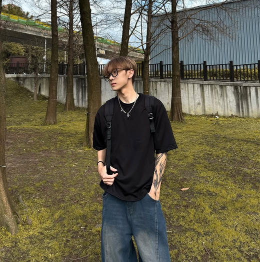 老米优品🎈自留款！ 随性，文艺，软糯《男款夏日莫代尔圆领短袖T》是一款对肌肤极其友好的百搭款~~ 女生也可！ 商品图5