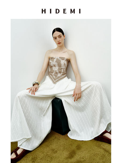 HIDEMI度假系列艺术感浮雕面料不规则剪裁绑带设计感一衣多穿上衣裙裤套装 上衣/裙裤 商品图9
