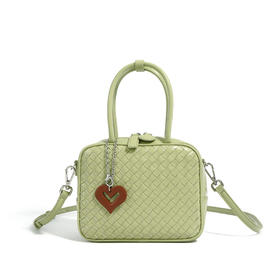 【预售3天】新款保龄球包2025女士质感斜挎包通勤百搭单肩包手提包M7810