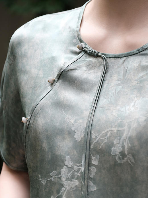 盛唐婧| 新中式真丝炒色斜襟领上衣 商品图2