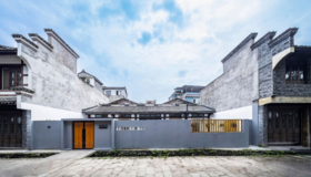 【团建优选·邛崃563号民宿】独立10房院子，带厨房，可k歌，团建优选，古镇上的聚会轰趴小院！yls