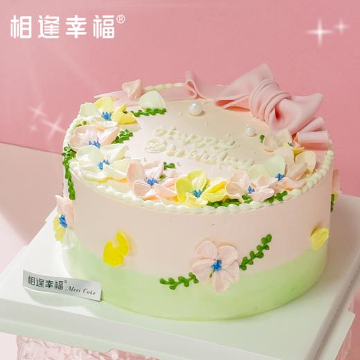 【莫奈花园蛋糕】光影斑驳的花园，柔和的粉色与绿色交织，“花丛”奶油浮雕，仿佛春日的晨光轻抚花瓣，化作蛋糕上的流动艺术，远观似一幅浮动的立体油画~（可选1/2磅） 商品图1
