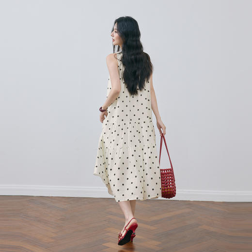 【严选】诗凡黎法式浪漫波点无袖连衣裙2025夏新款度假风大A摆挂脖中长裙7G5190251 商品图4