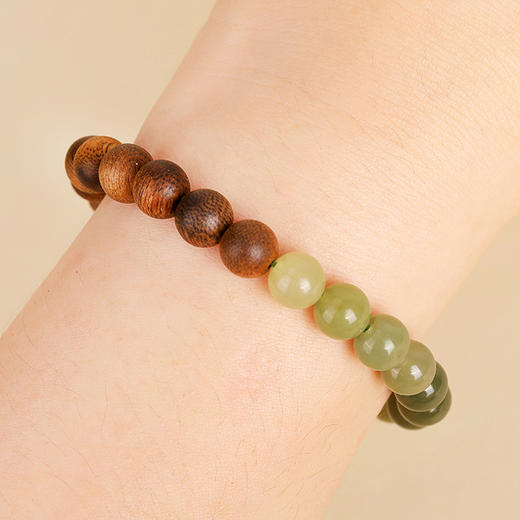 武当·灵玉沉香手串 新疆渐变和田玉 温润细腻 精选沉香 油脂丰富 商品图7