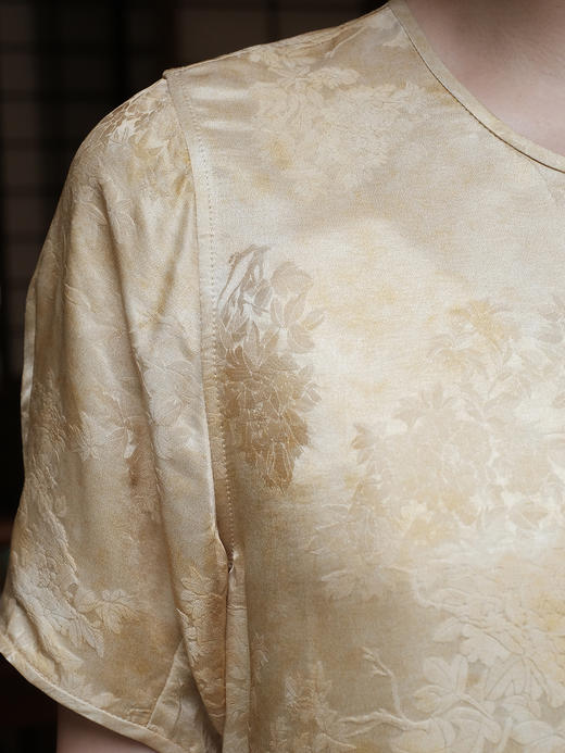 盛唐婧| 新中式真丝炒色圆领上衣 商品图3