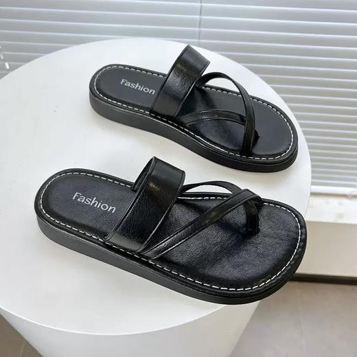 【夏日必备🔥】复古交叉带拖鞋，舒适软底，居家沙滩全搞定！👡✨交叉带套趾拖鞋 女夏季新款休闲百搭外穿复古软底舒适沙滩拖鞋 居家户外夏凉拖 商品图3