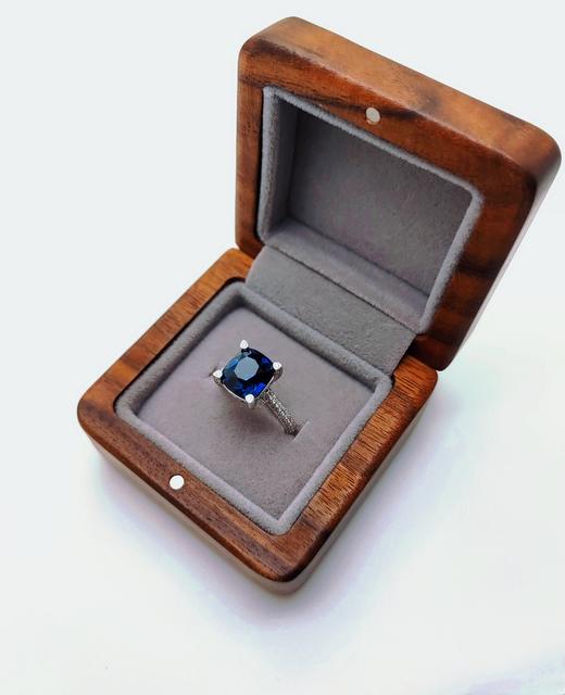 5克拉皇家蓝蓝宝石戒指 商品图3