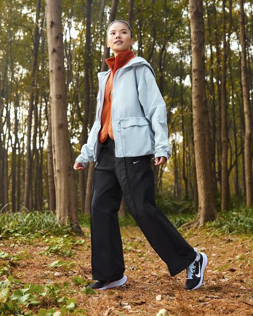 Nike 耐克Sportswear 女子拒水防晒梭织中腰街舞长裤FQ3589-010 商品图5