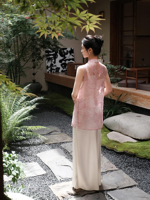 盛唐婧| 新中式立领真丝剪花绡对襟长马甲背心-粉色 商品图5