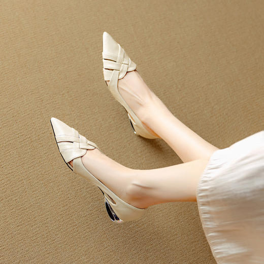 【预售5天】透气编织凉鞋女春夏气质优雅牛皮柔软尖头包头侧空单鞋DB&M6330 商品图3