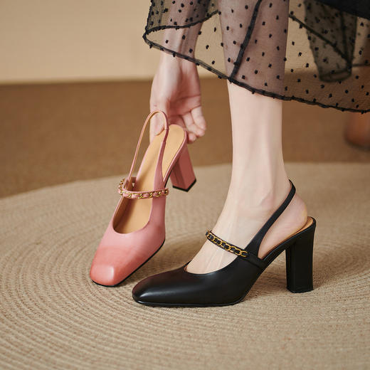 【预售5天】法式气质包头凉鞋女春夏新款真皮玛丽珍鞋粗跟链条粉色高跟鞋QS&6092 商品图0