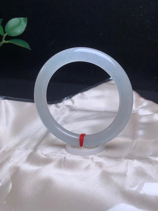 612928，54.2冰底白月光细圆条，纯净起光，冰冰的，很秀气 商品图2