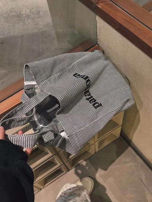 patagonia 实用好看男女同款条纹帆布包托特包 商品图3